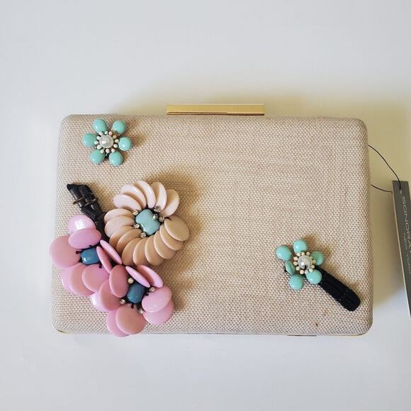 Sondra Roberts Hard Shell Clutch Purse 3D Flowers Chain Strap Clasp Closure NEW - Picture 2 of 16